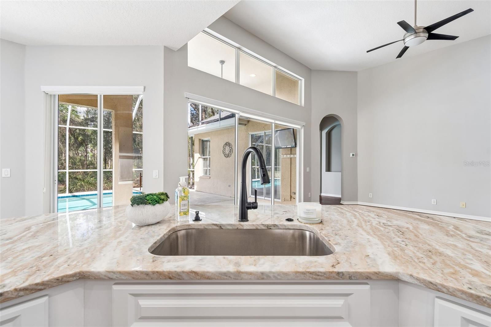 10162 DEERCLIFF DR, TAMPA, FL, 33647
