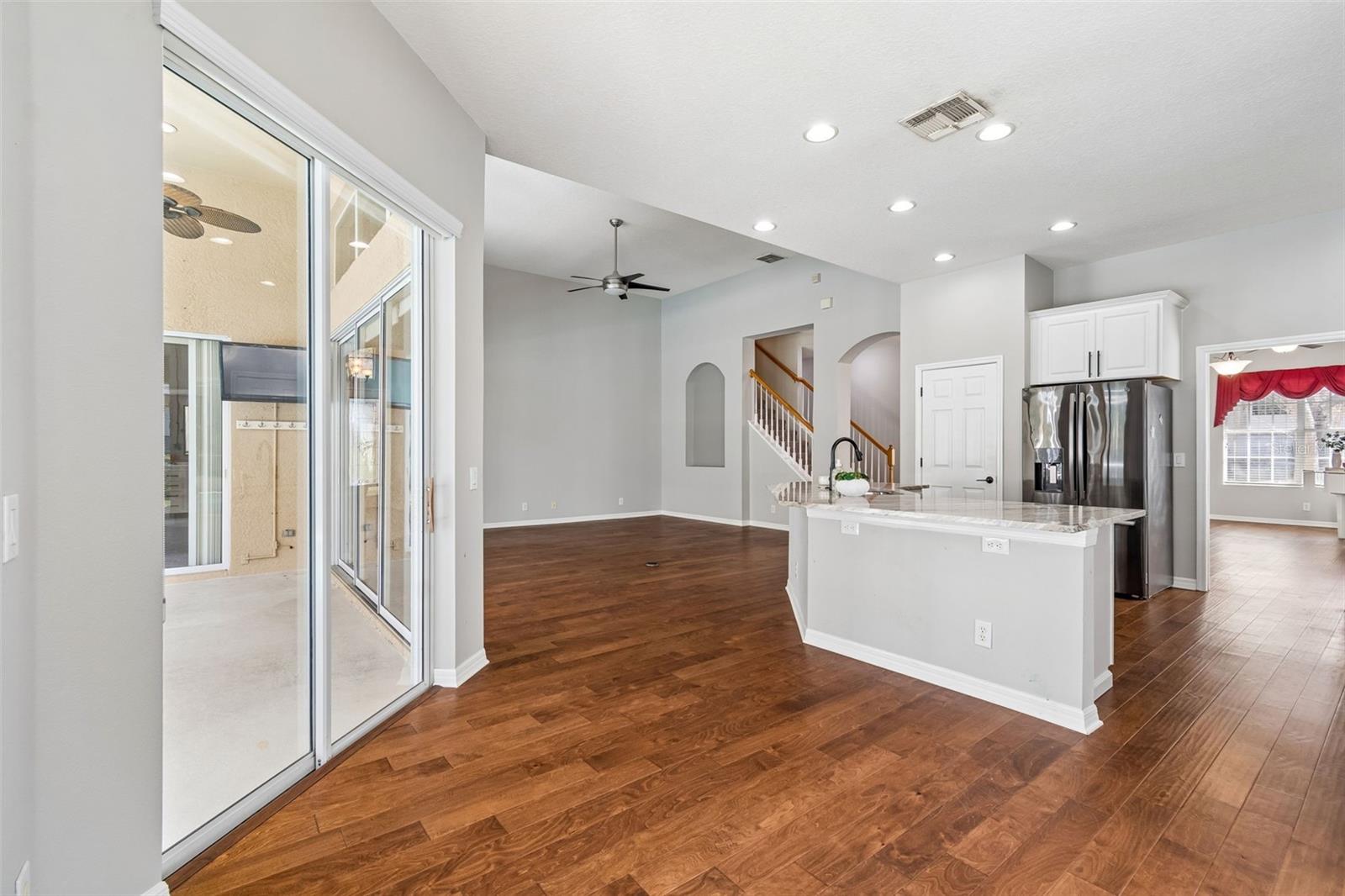 10162 DEERCLIFF DR, TAMPA, FL, 33647