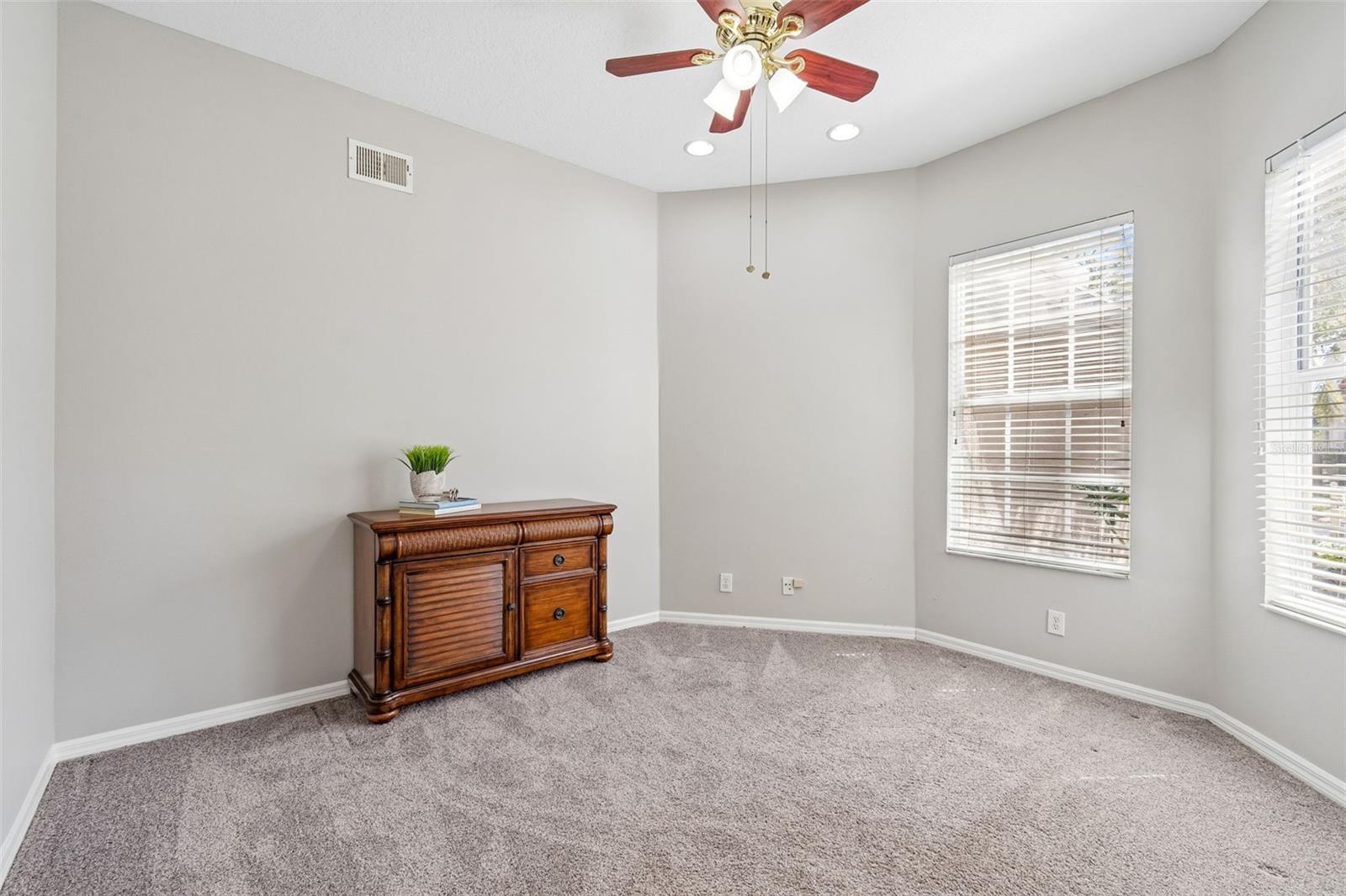 10162 DEERCLIFF DR, TAMPA, FL, 33647