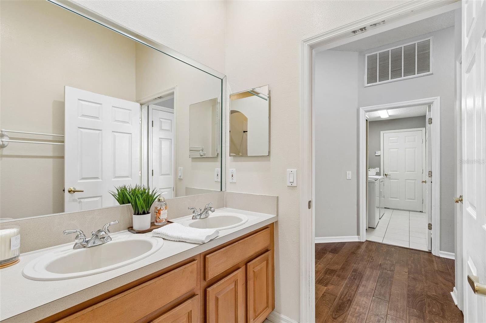 10162 DEERCLIFF DR, TAMPA, FL, 33647