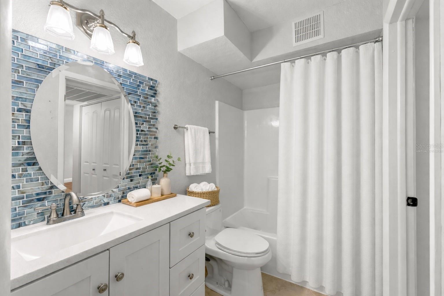 Bathroom / Image Virtually Staged