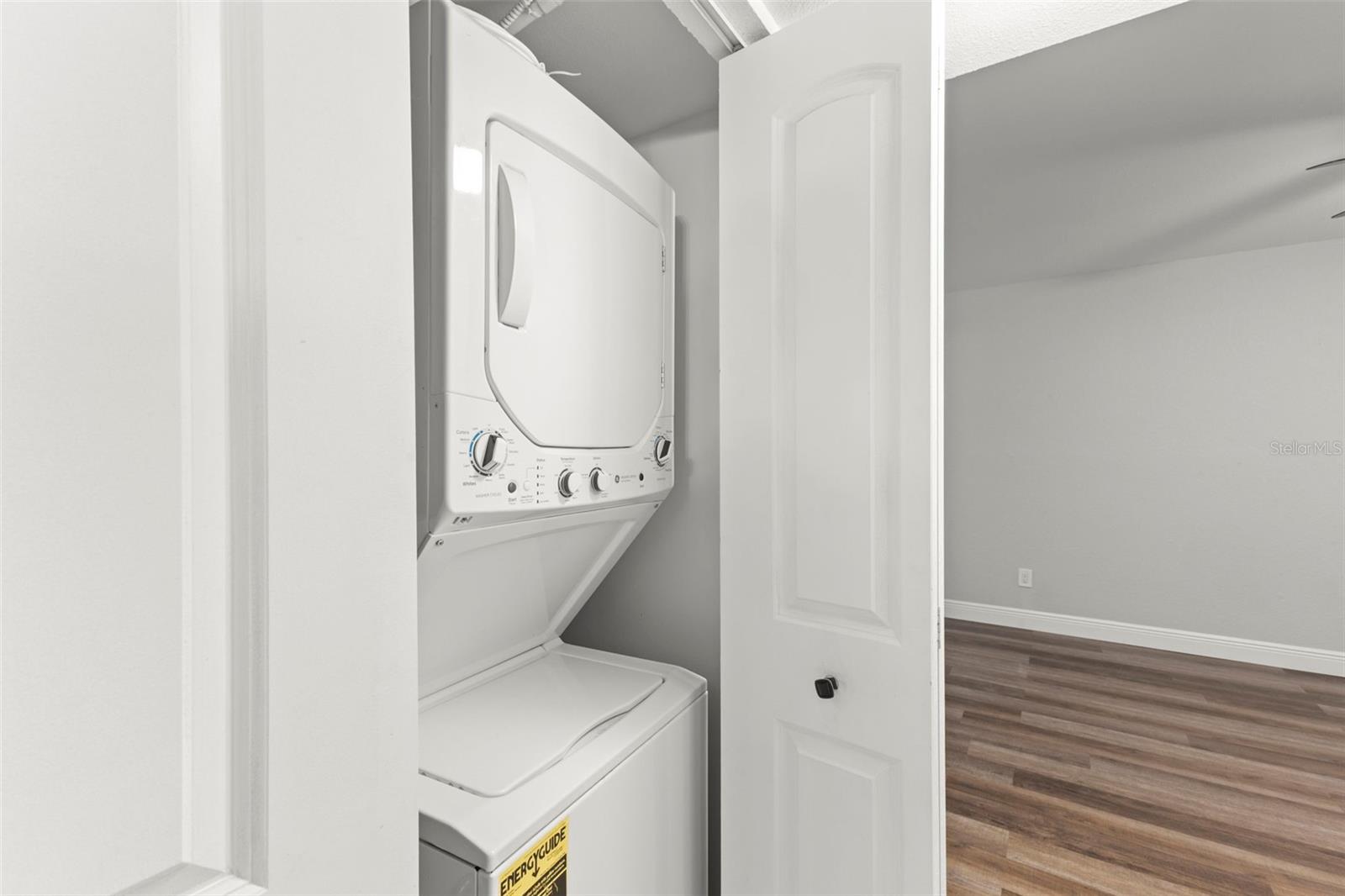 In-unit washer/dryer