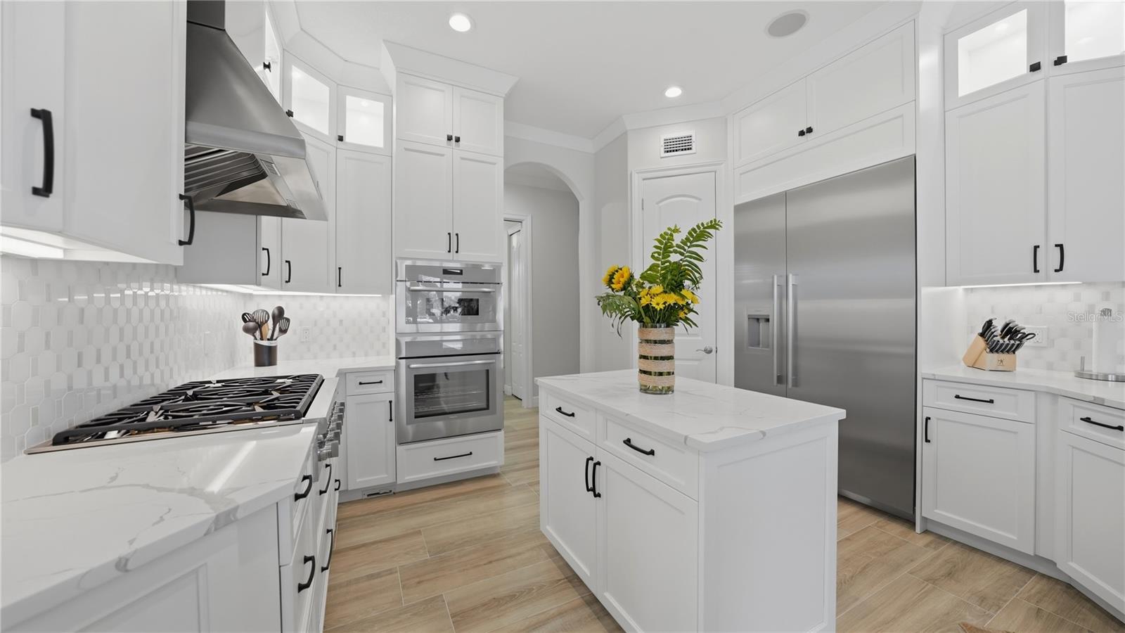 7637 COVE TER, SARASOTA, FL, 34231