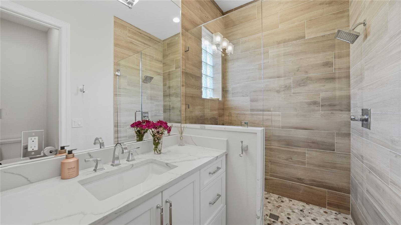 7637 COVE TER, SARASOTA, FL, 34231