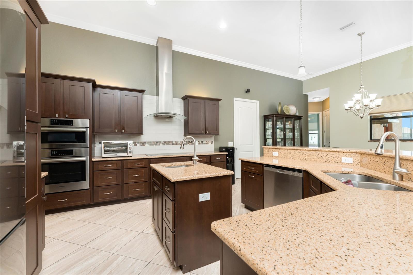 174 ROTONDA BLVD E, ROTONDA WEST, FL, 33947