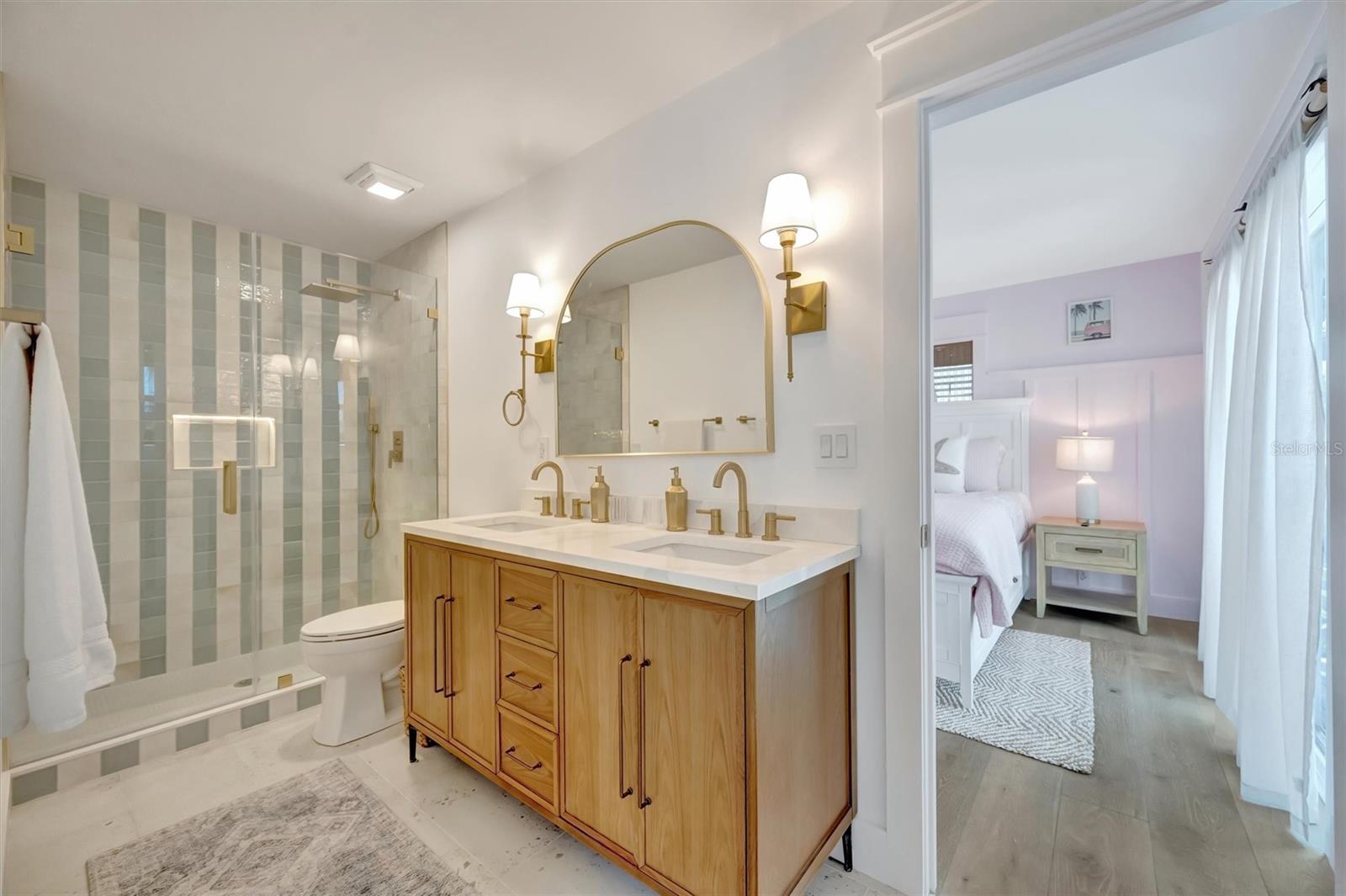 117 81ST ST, HOLMES BEACH, FL, 34217