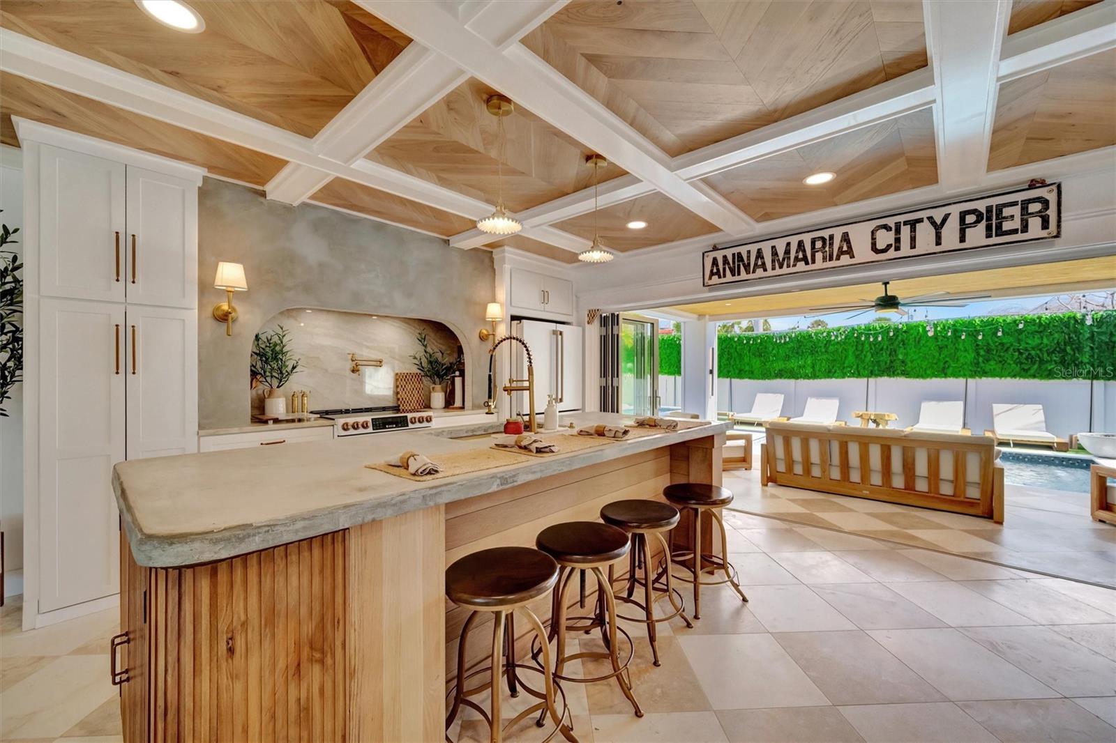 117 81ST ST, HOLMES BEACH, FL, 34217