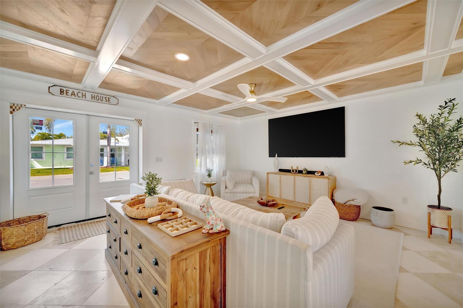 117 81ST ST, HOLMES BEACH, FL, 34217