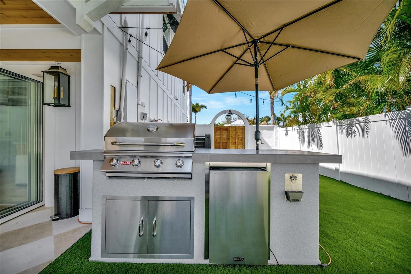 117 81ST ST, HOLMES BEACH, FL, 34217