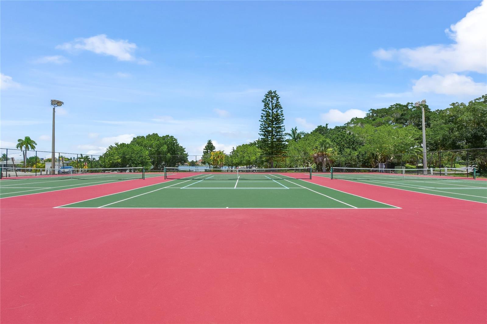 117 81ST ST, HOLMES BEACH, FL, 34217