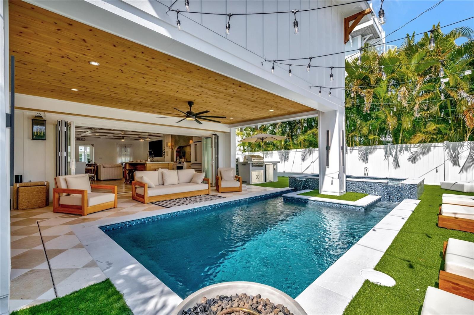 117 81ST ST, HOLMES BEACH, FL, 34217