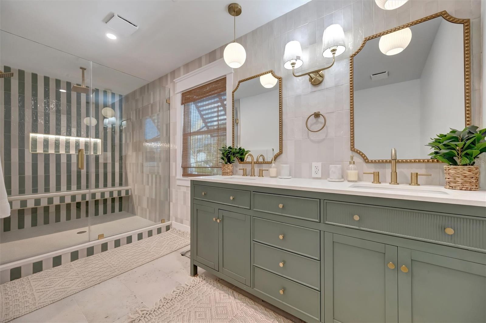 117 81ST ST, HOLMES BEACH, FL, 34217