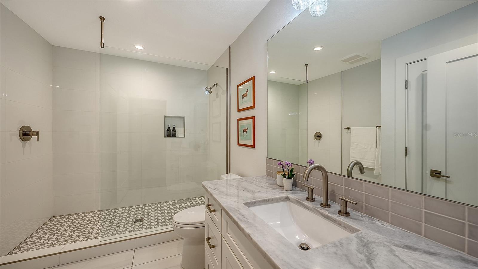 1661 S JEFFERSON AVE, SARASOTA, FL, 34239