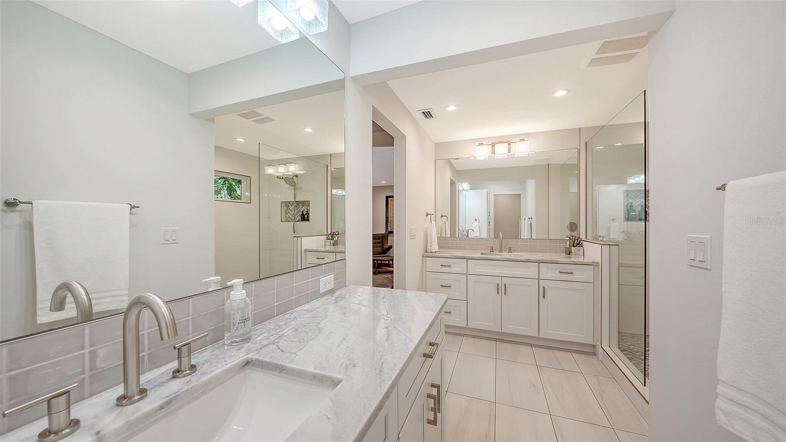 1661 S JEFFERSON AVE, SARASOTA, FL, 34239