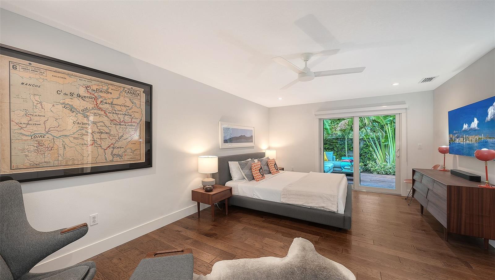 1661 S JEFFERSON AVE, SARASOTA, FL, 34239