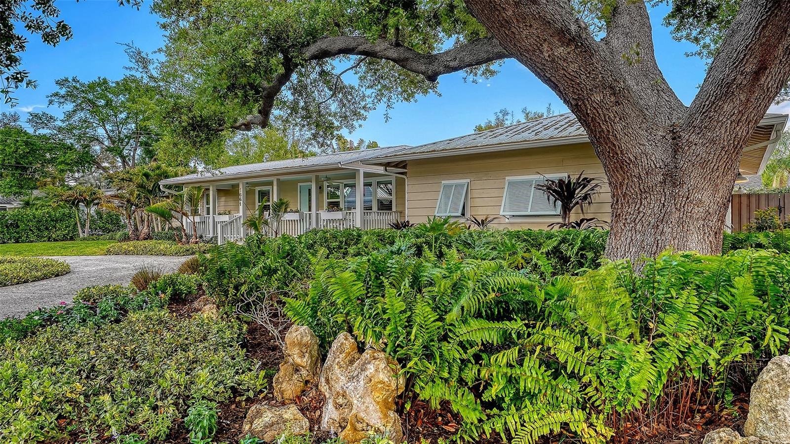 1661 S JEFFERSON AVE, SARASOTA, FL, 34239