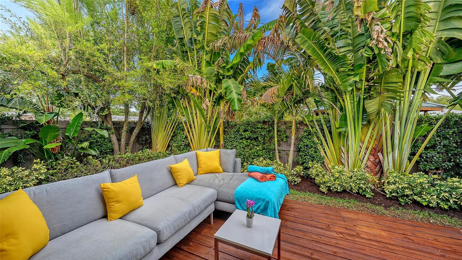 1661 S JEFFERSON AVE, SARASOTA, FL, 34239