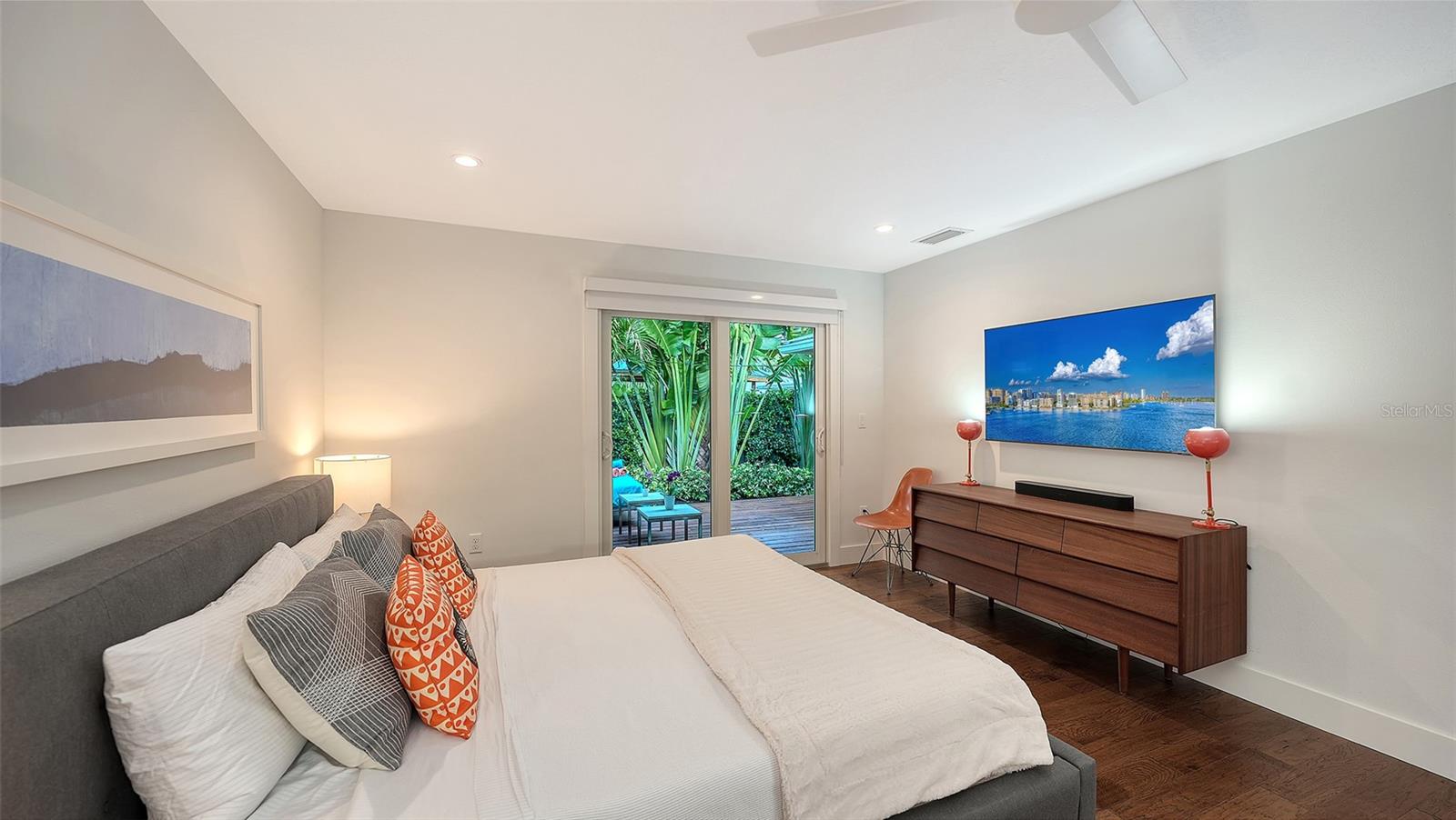 1661 S JEFFERSON AVE, SARASOTA, FL, 34239