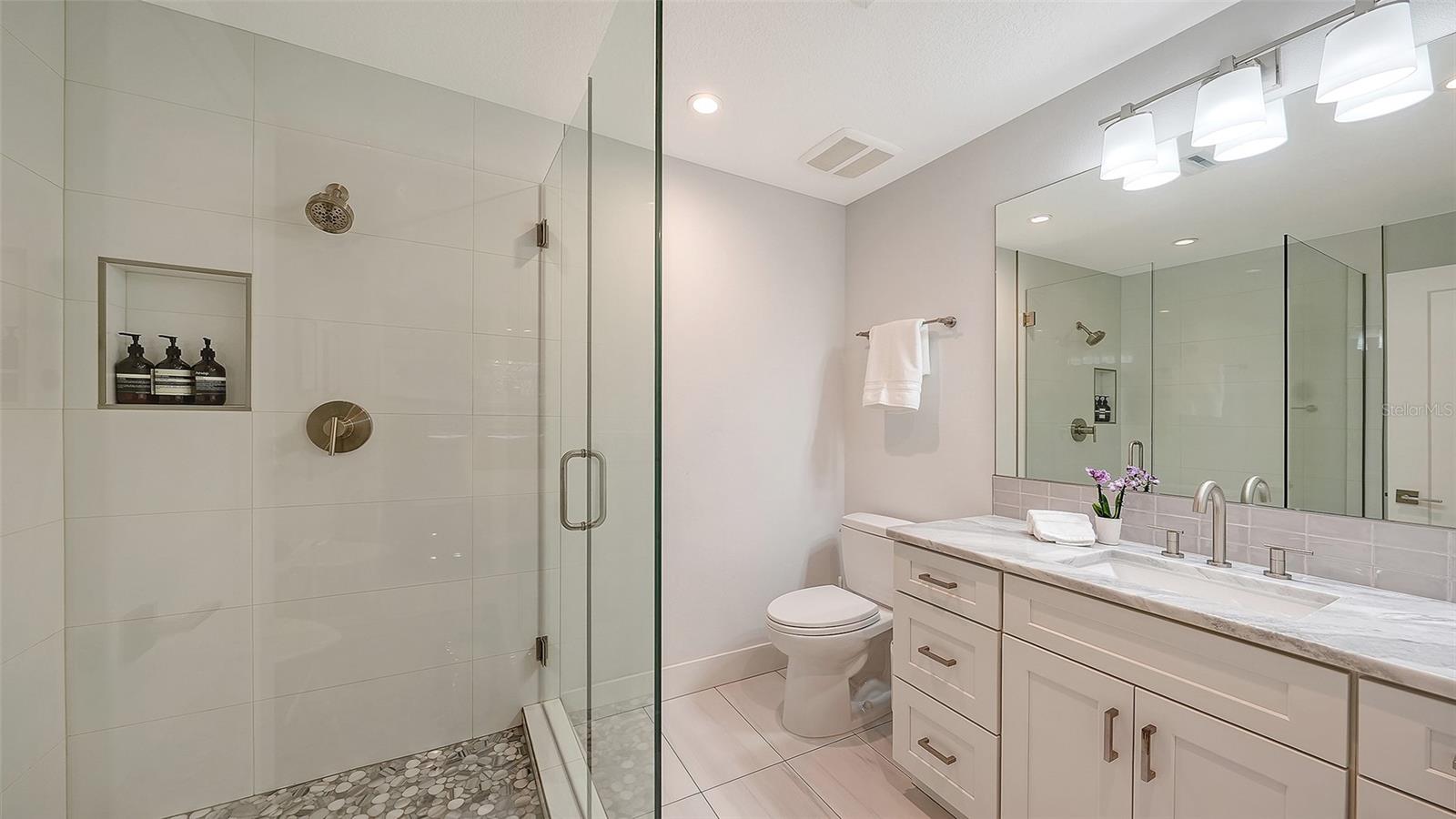 1661 S JEFFERSON AVE, SARASOTA, FL, 34239