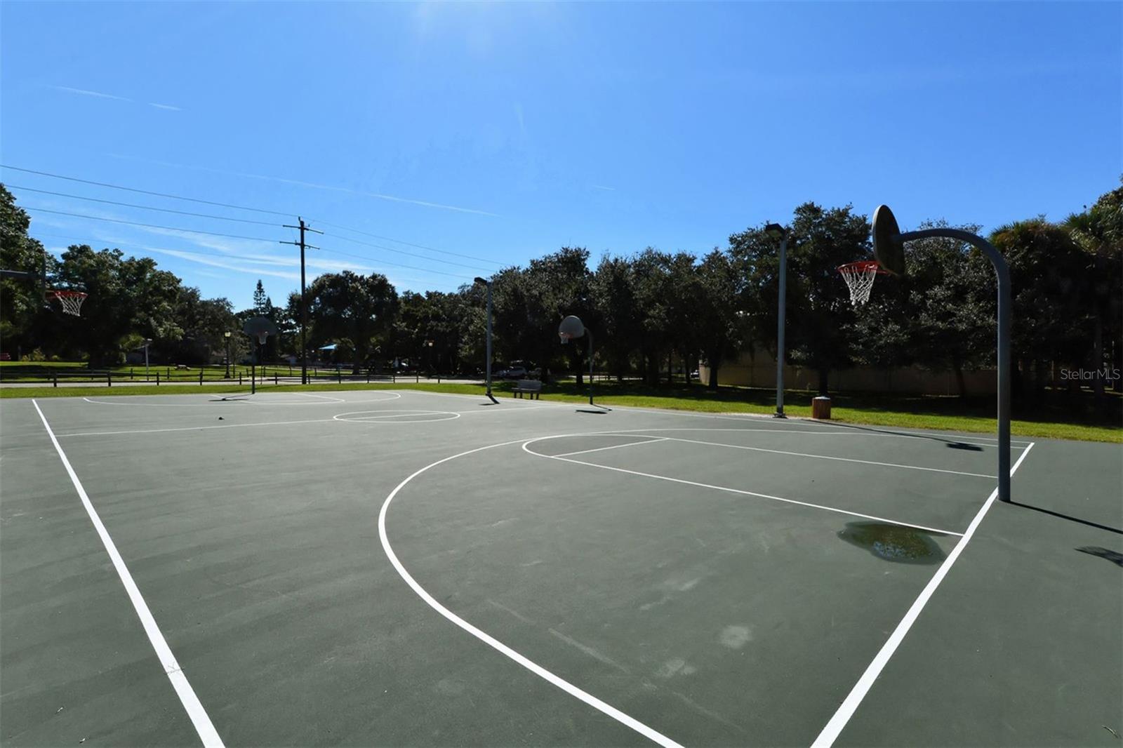 1661 S JEFFERSON AVE, SARASOTA, FL, 34239
