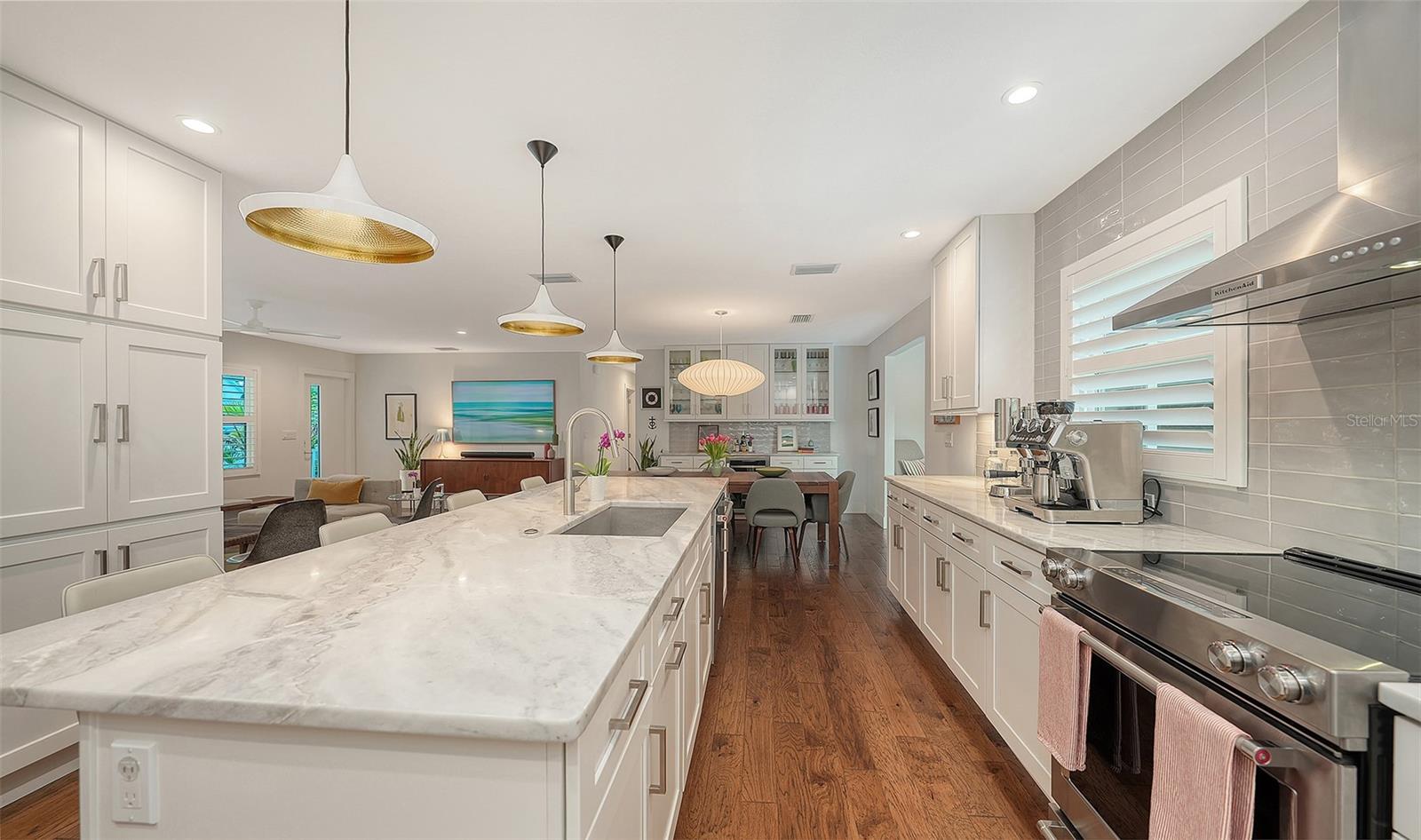 1661 S JEFFERSON AVE, SARASOTA, FL, 34239