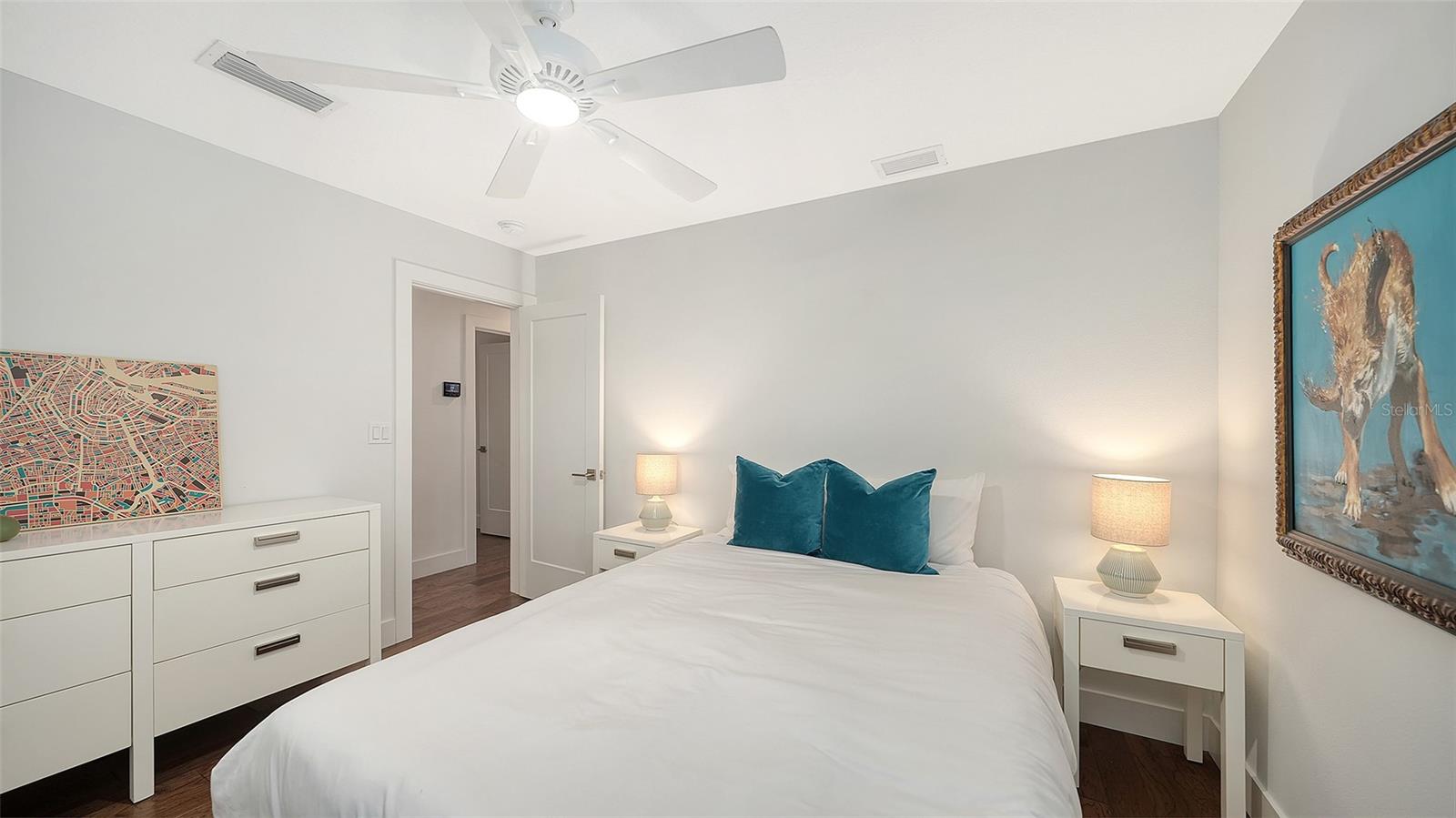 1661 S JEFFERSON AVE, SARASOTA, FL, 34239