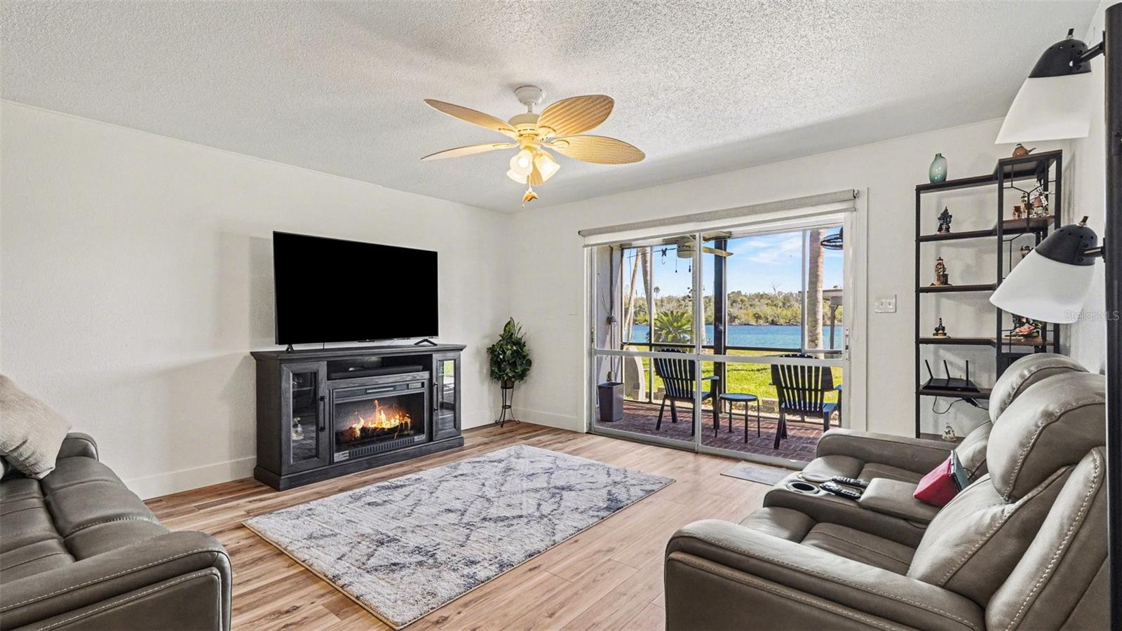 10684 W HALLS RIVER RD #2, HOMOSASSA, FL, 34448