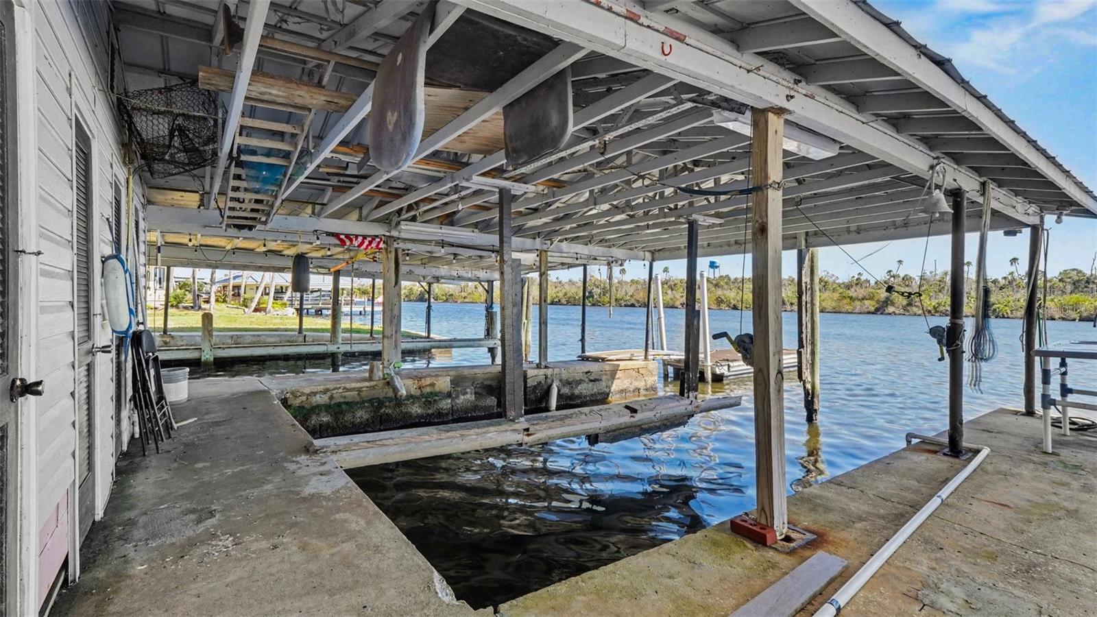 10684 W HALLS RIVER RD #2, HOMOSASSA, FL, 34448