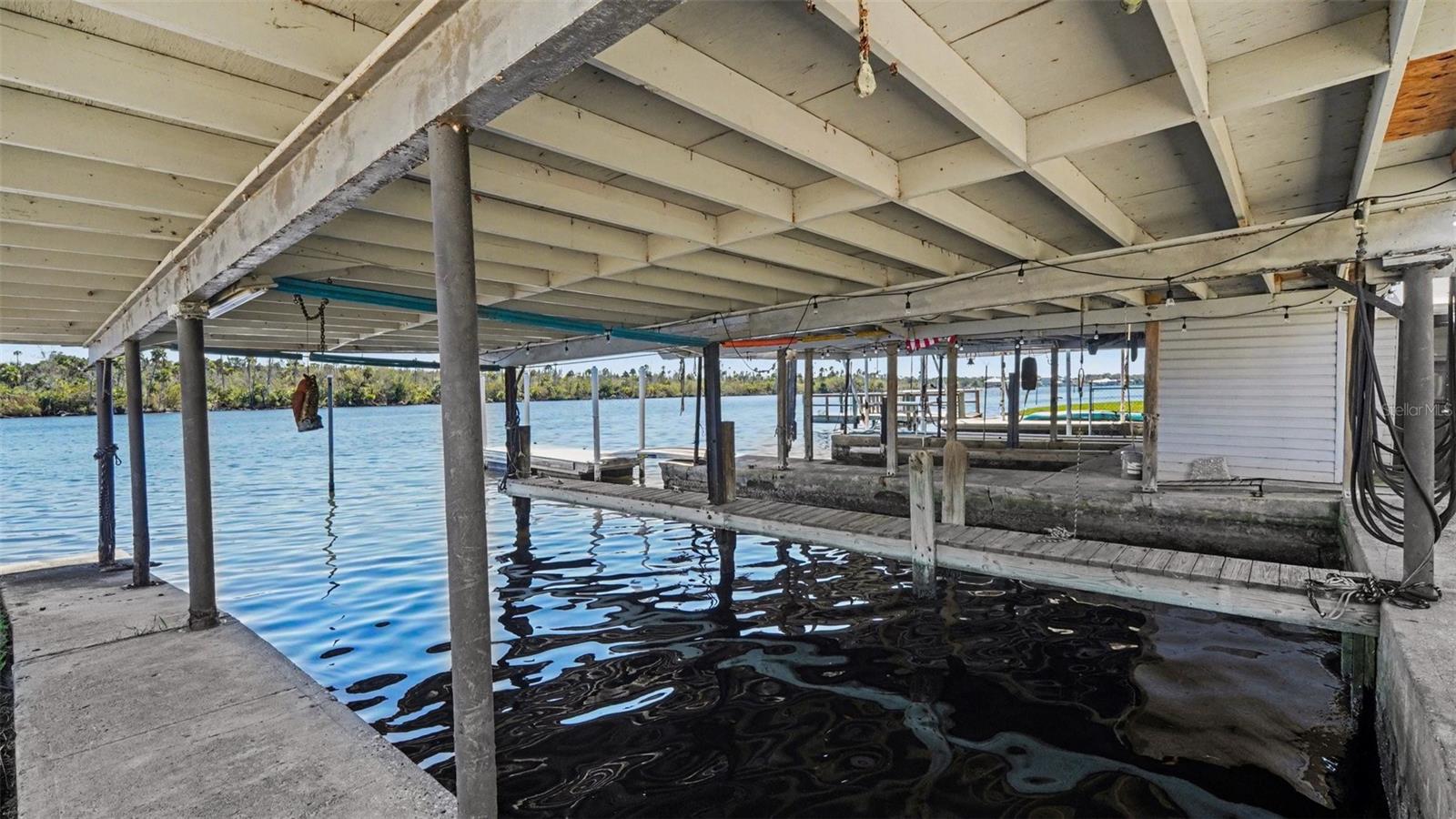 10684 W HALLS RIVER RD #2, HOMOSASSA, FL, 34448