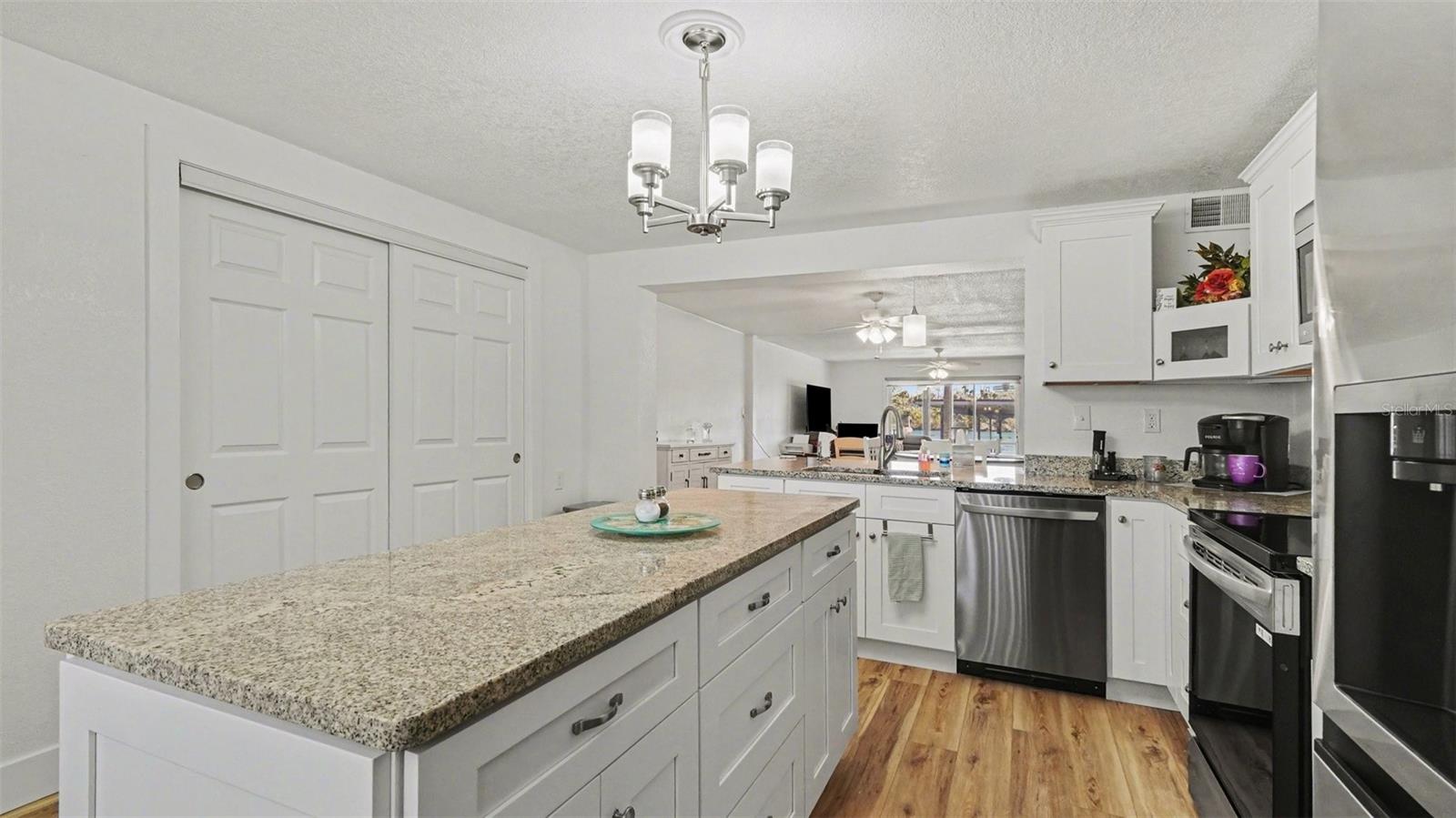 10684 W HALLS RIVER RD #2, HOMOSASSA, FL, 34448