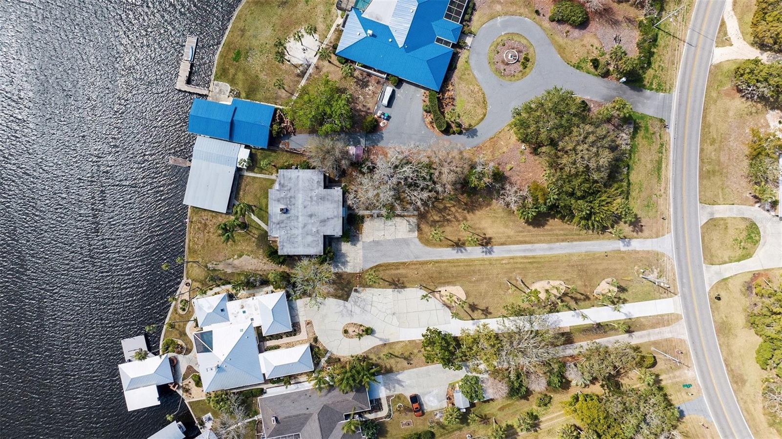 10684 W HALLS RIVER RD #2, HOMOSASSA, FL, 34448