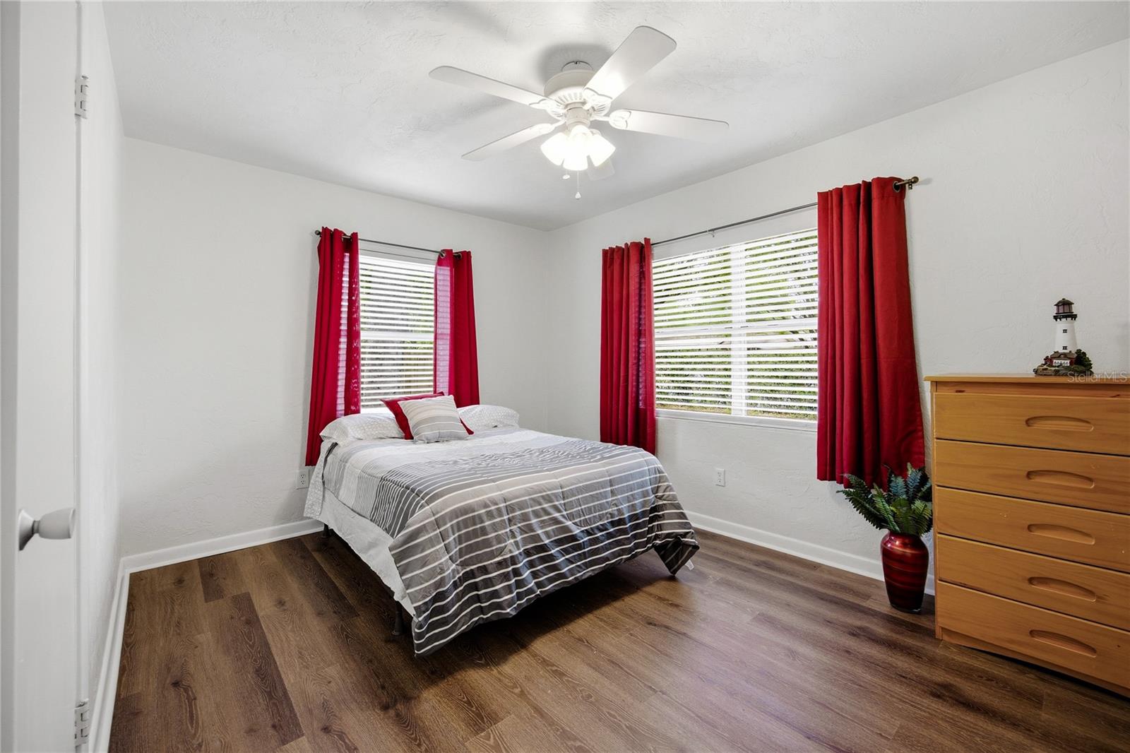24 NE 45TH ST, GAINESVILLE, FL, 32641