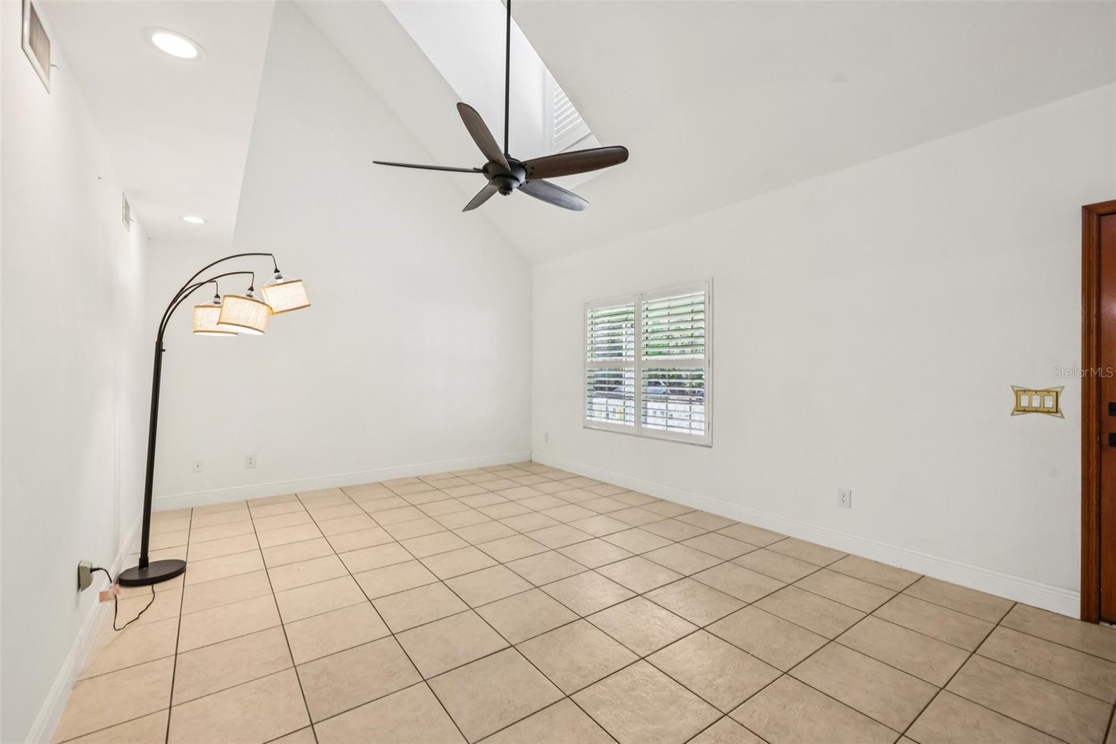 490 HIDDEN RIDGE DR, DELTONA, FL, 32725