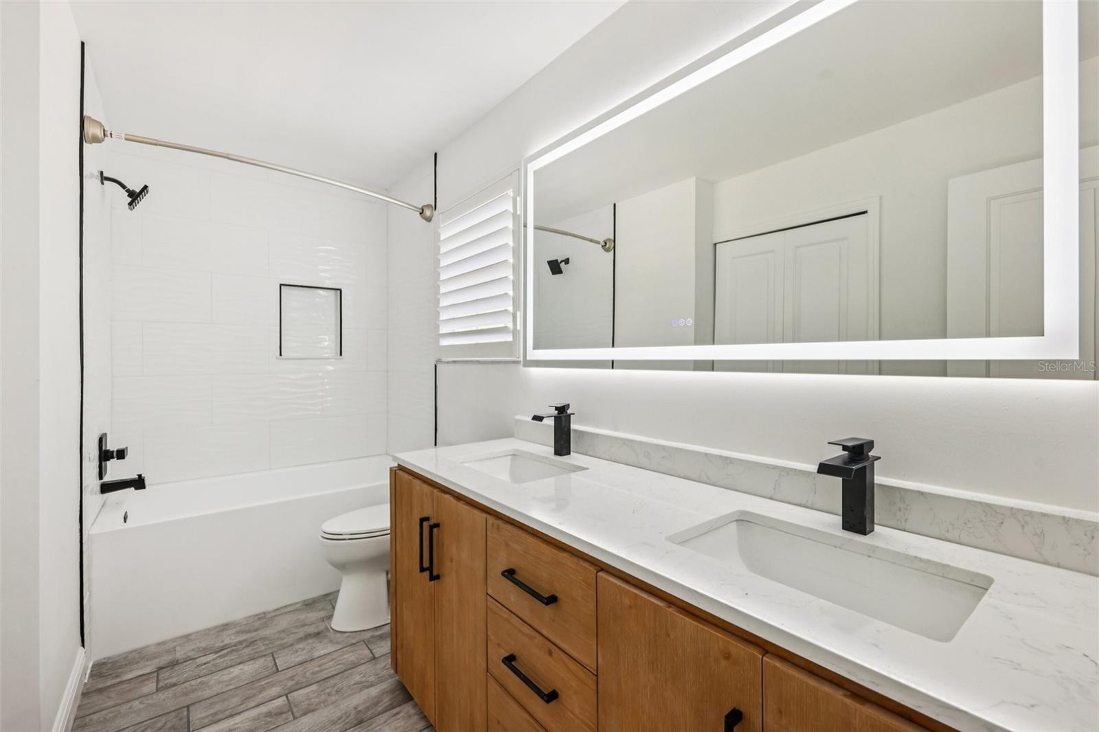 490 HIDDEN RIDGE DR, DELTONA, FL, 32725