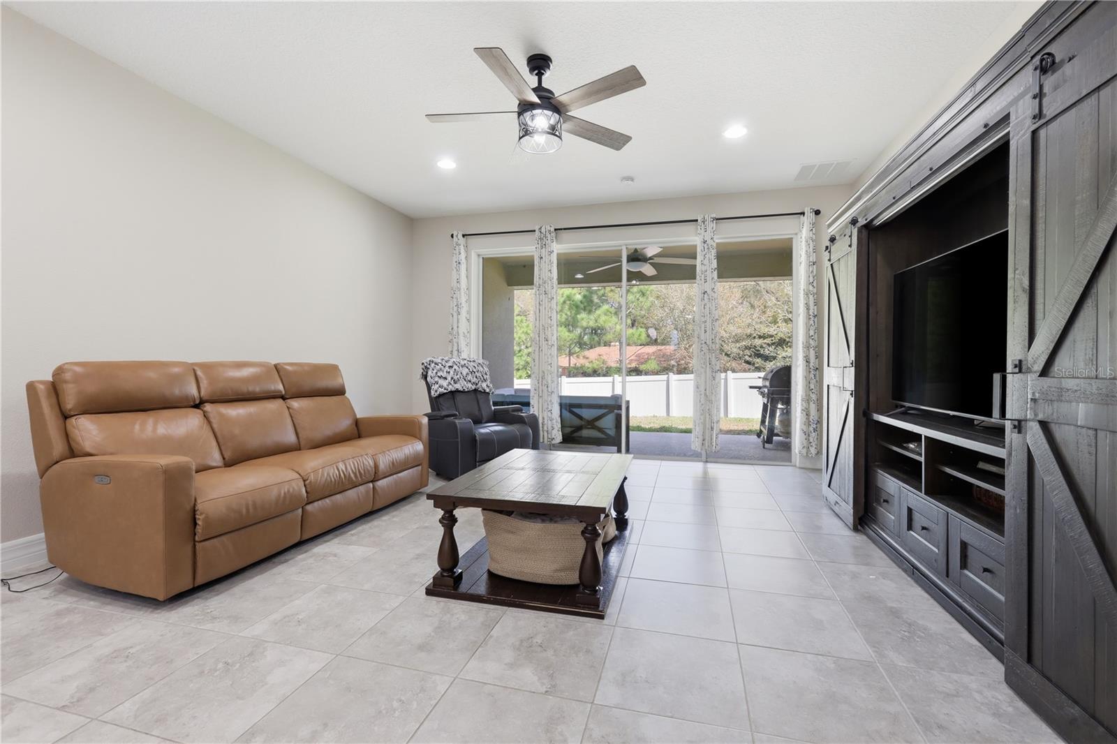 2337 OXMOOR DR, DELAND, FL, 32724