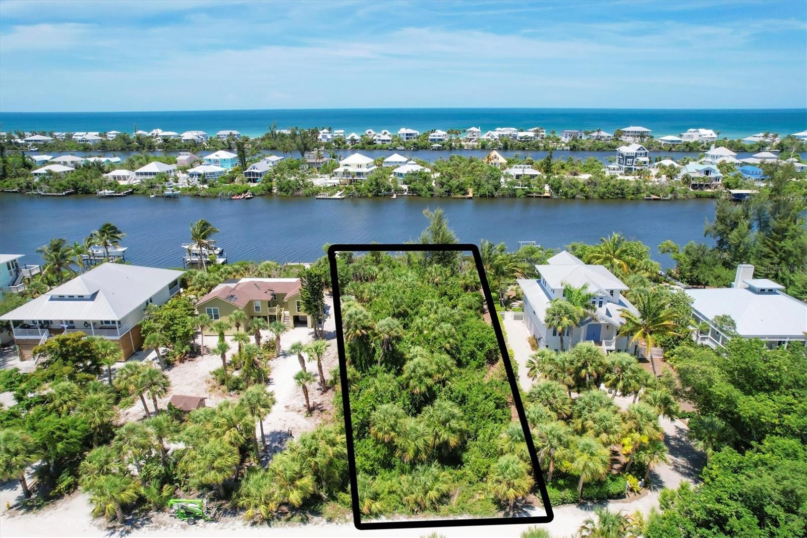 211 KETTLE HARBOR DR, PLACIDA, FL, 33946