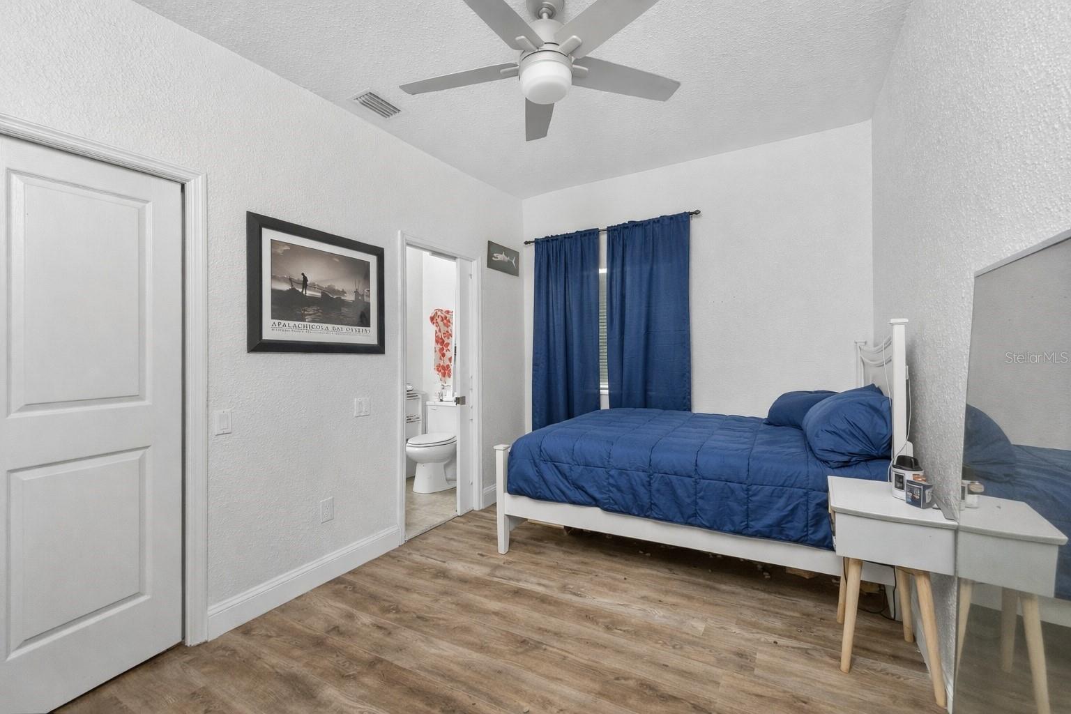 1049 HARBOUR GLEN PL, PUNTA GORDA, FL, 33983