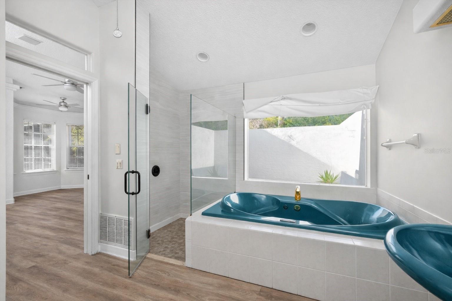 1049 HARBOUR GLEN PL, PUNTA GORDA, FL, 33983