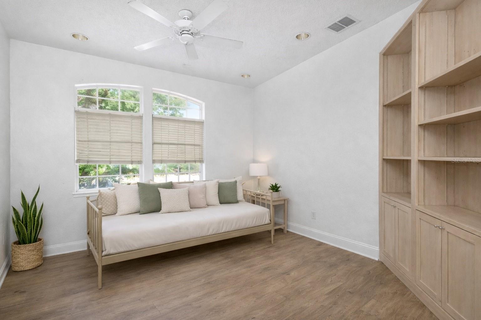 1049 HARBOUR GLEN PL, PUNTA GORDA, FL, 33983