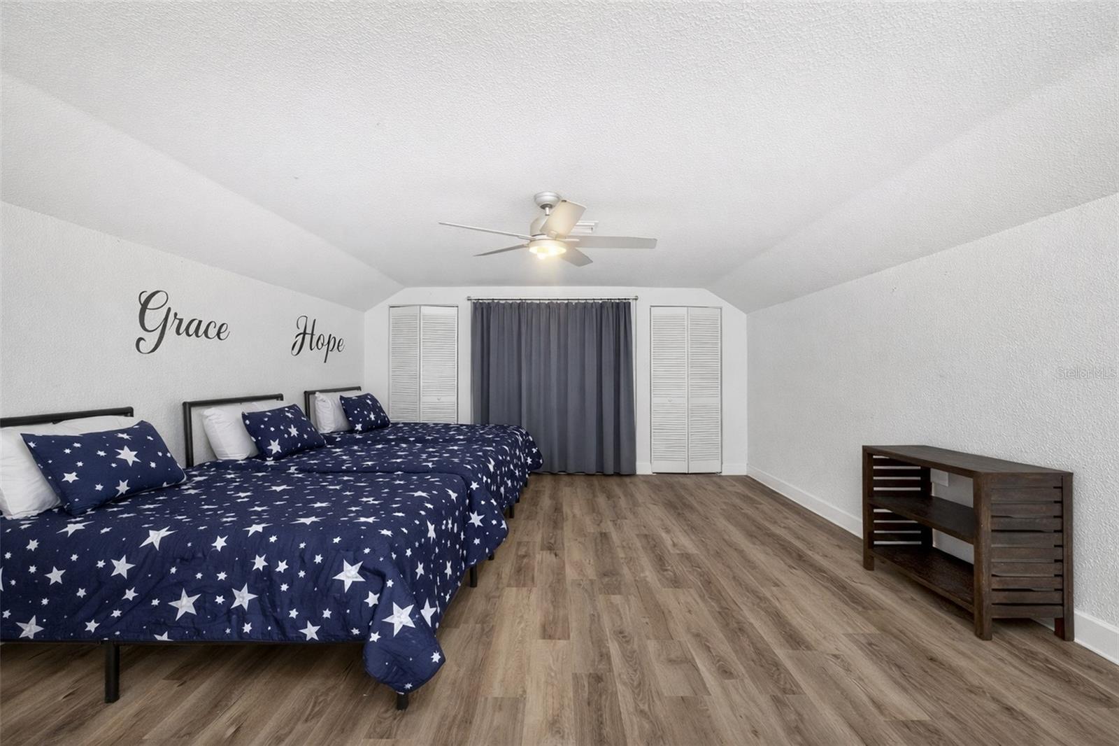 1049 HARBOUR GLEN PL, PUNTA GORDA, FL, 33983