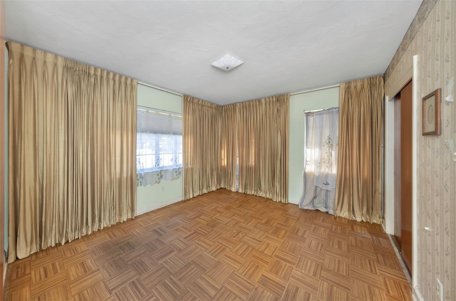 511 E ADALEE ST, TAMPA, FL, 33603