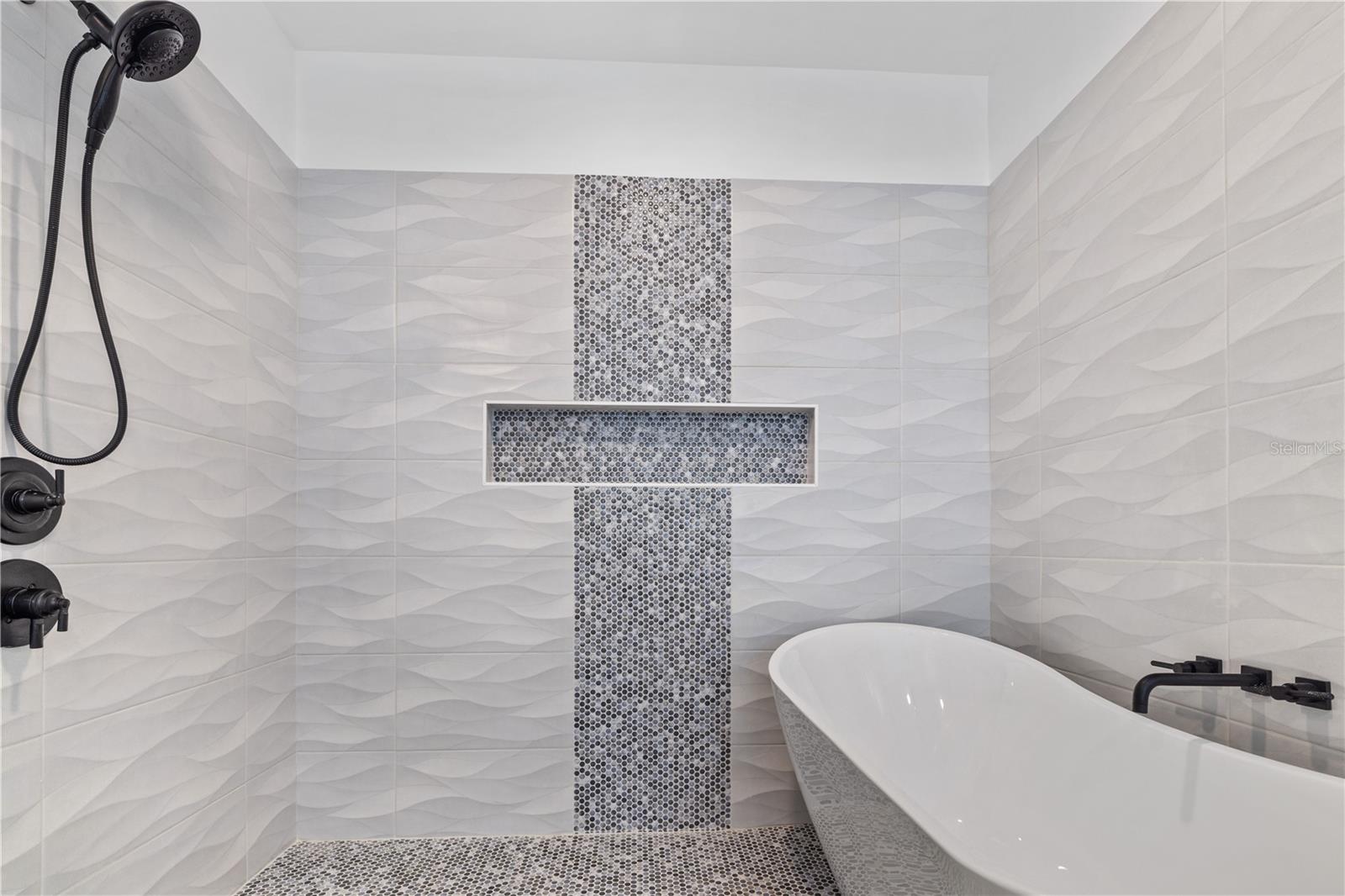 2727 W CHESTNUT ST, TAMPA, FL, 33607