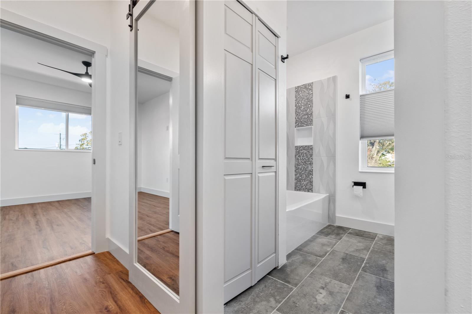 2727 W CHESTNUT ST, TAMPA, FL, 33607