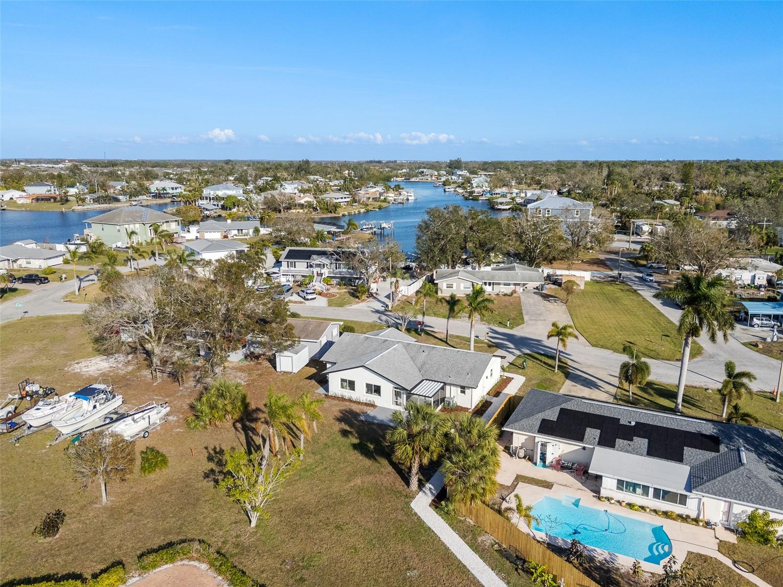 105 12TH ST SW, RUSKIN, FL, 33570