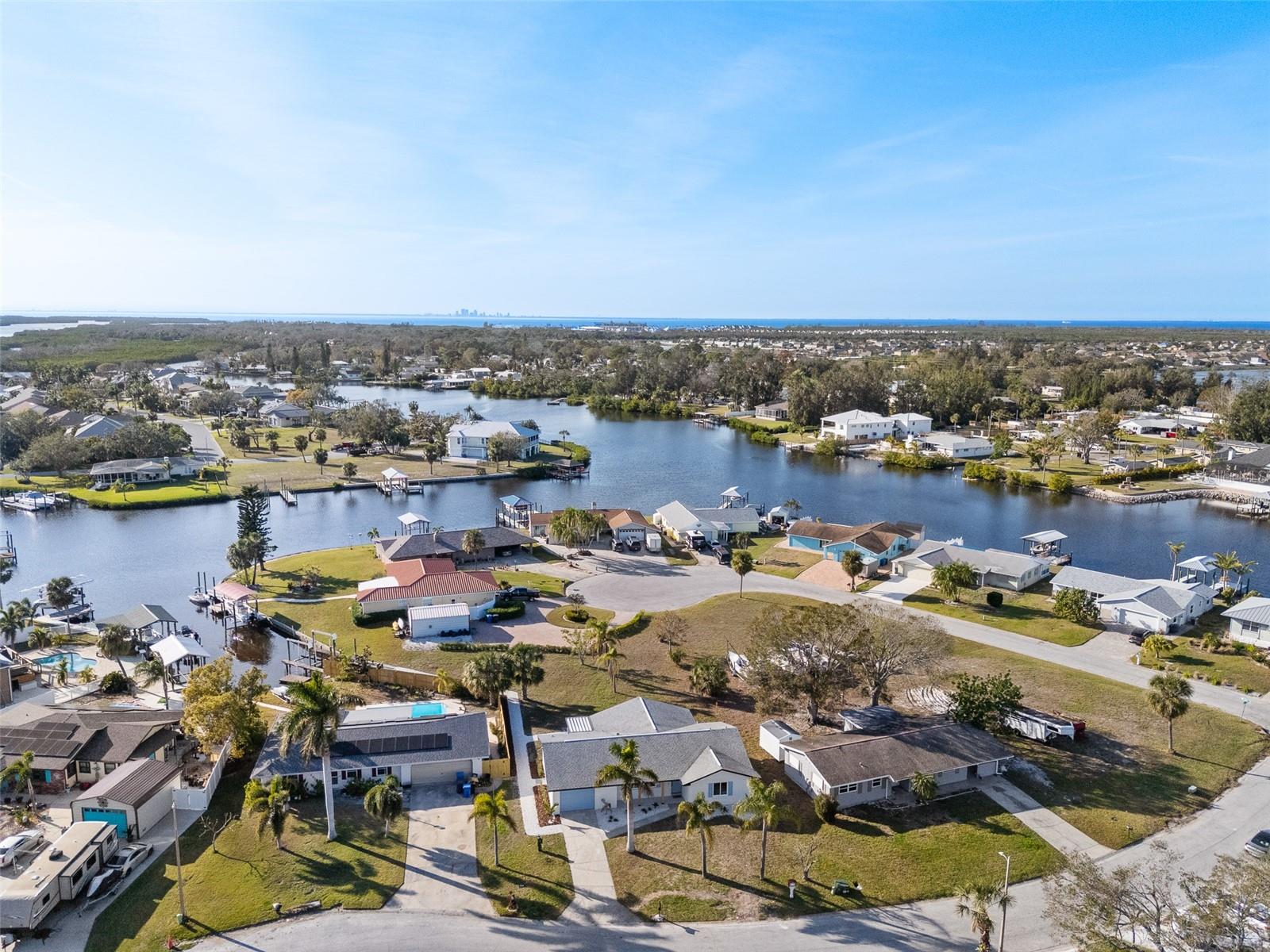 105 12TH ST SW, RUSKIN, FL, 33570