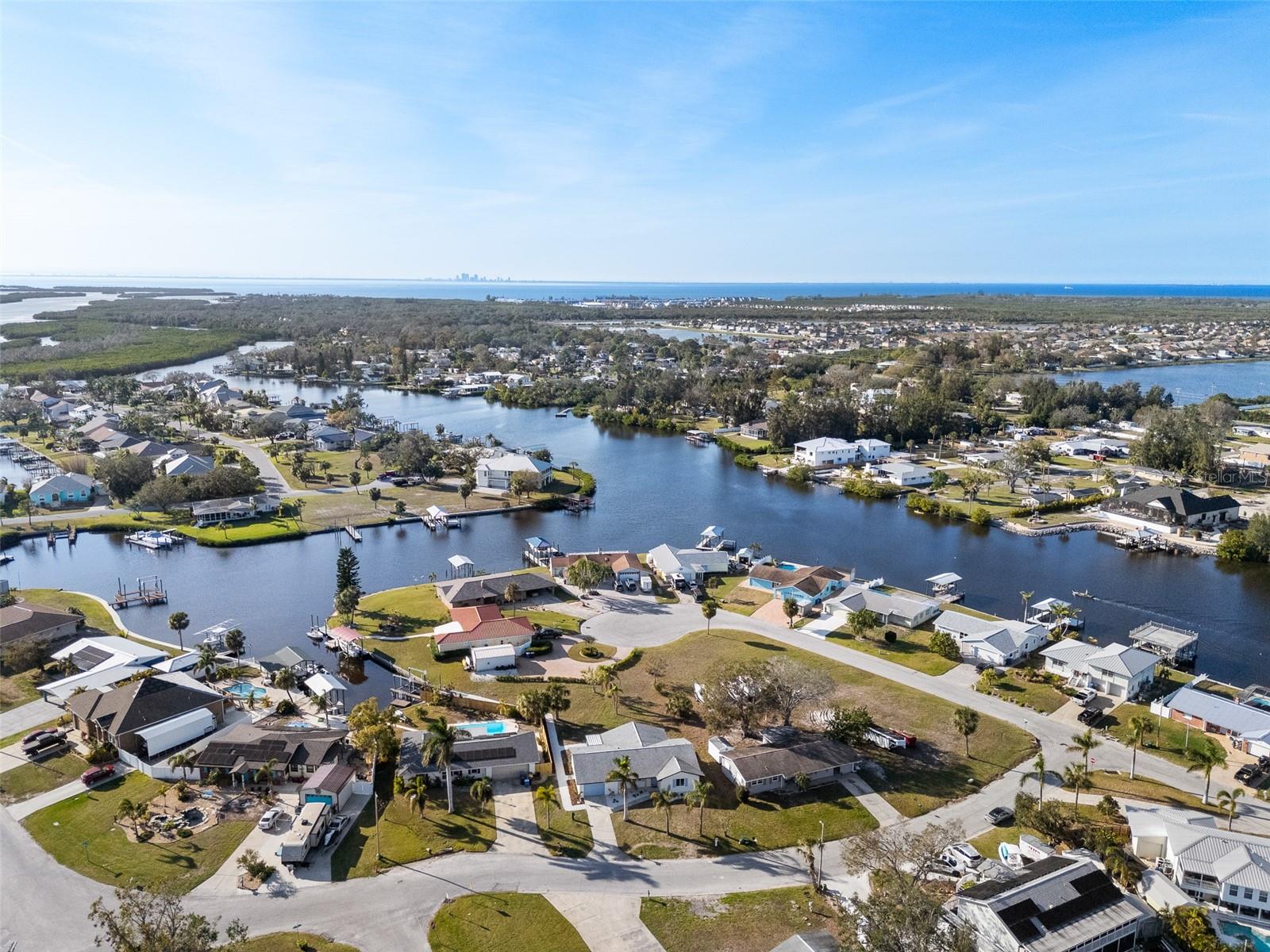 105 12TH ST SW, RUSKIN, FL, 33570