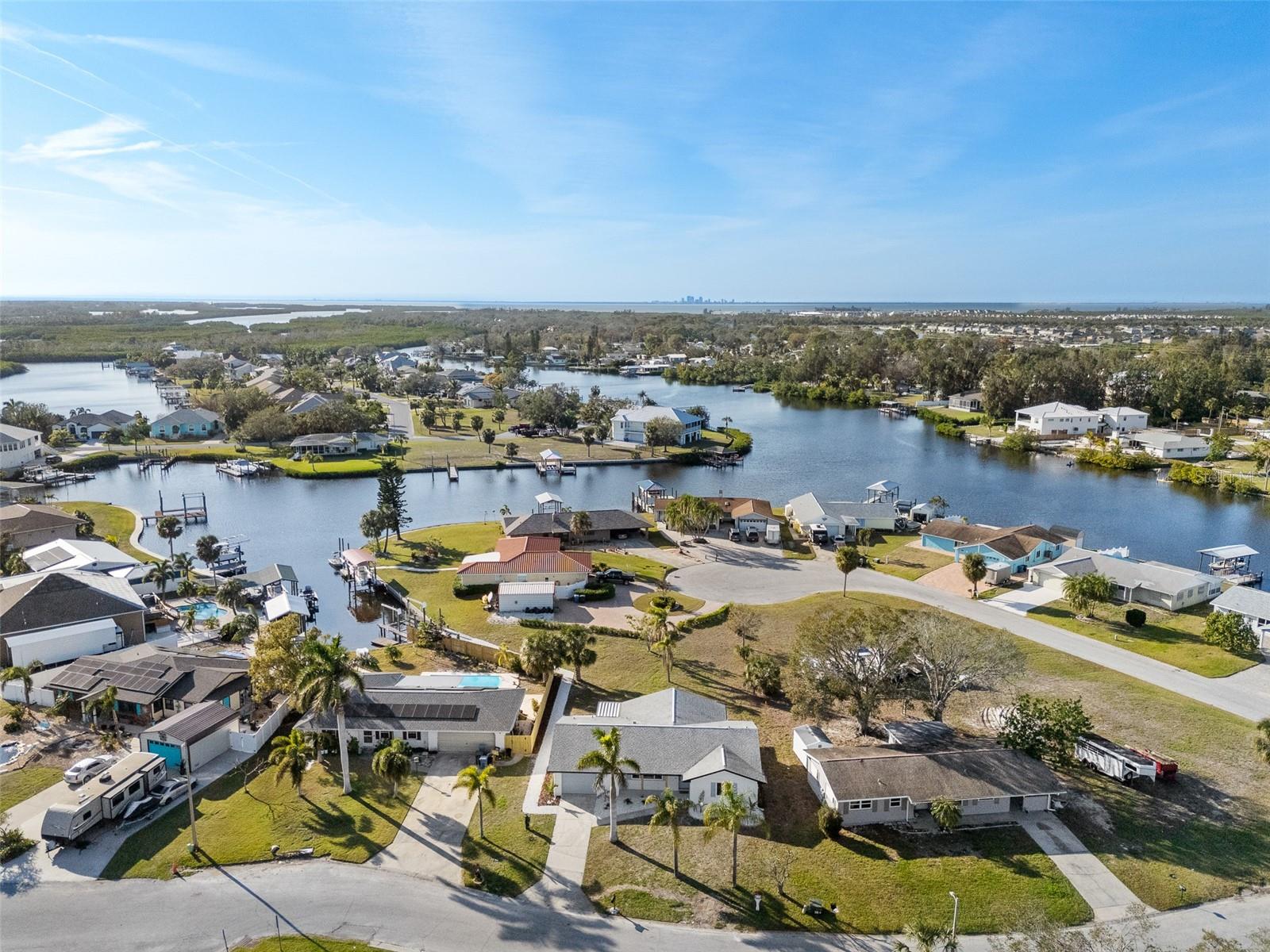 105 12TH ST SW, RUSKIN, FL, 33570