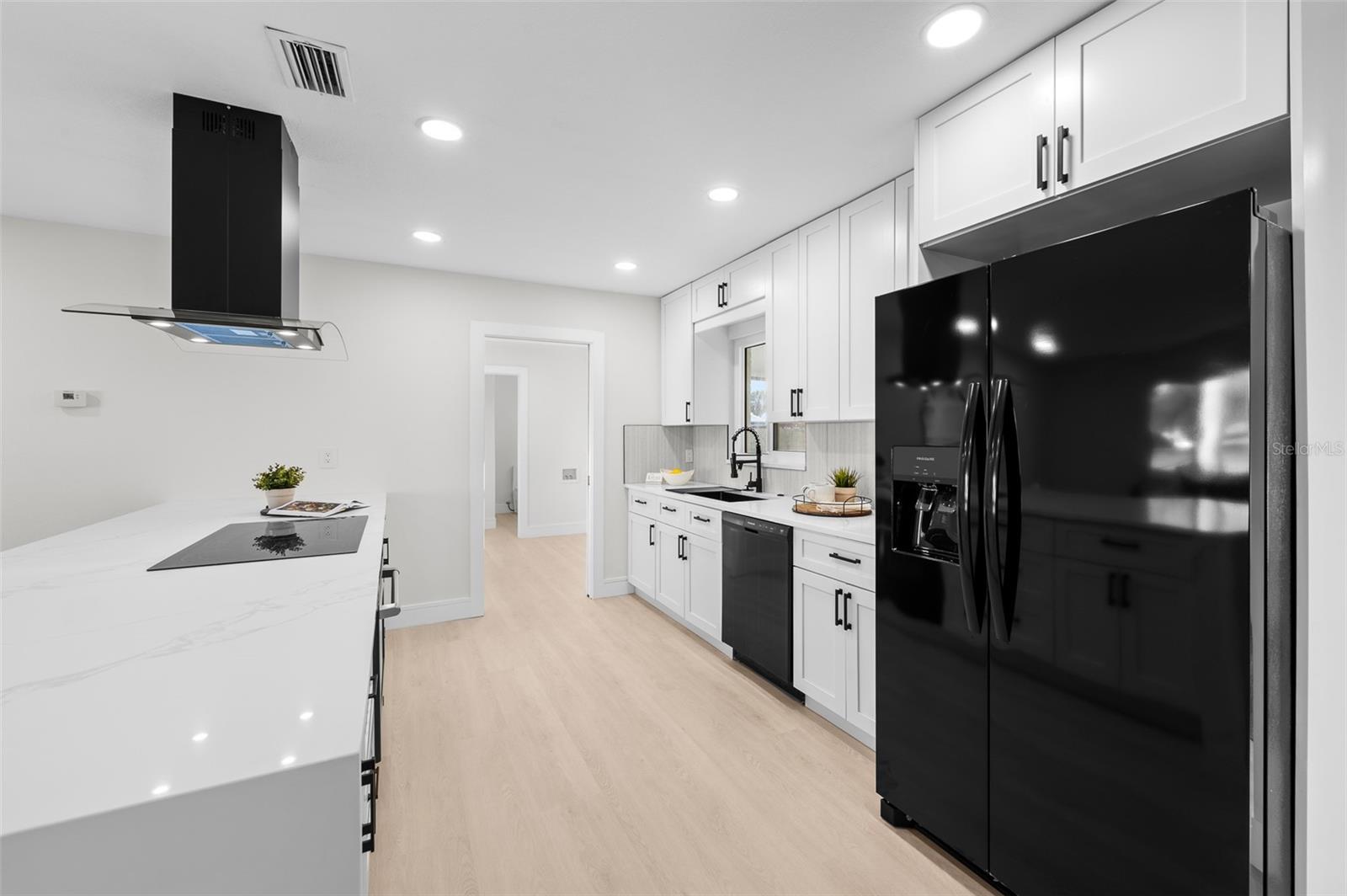 105 12TH ST SW, RUSKIN, FL, 33570