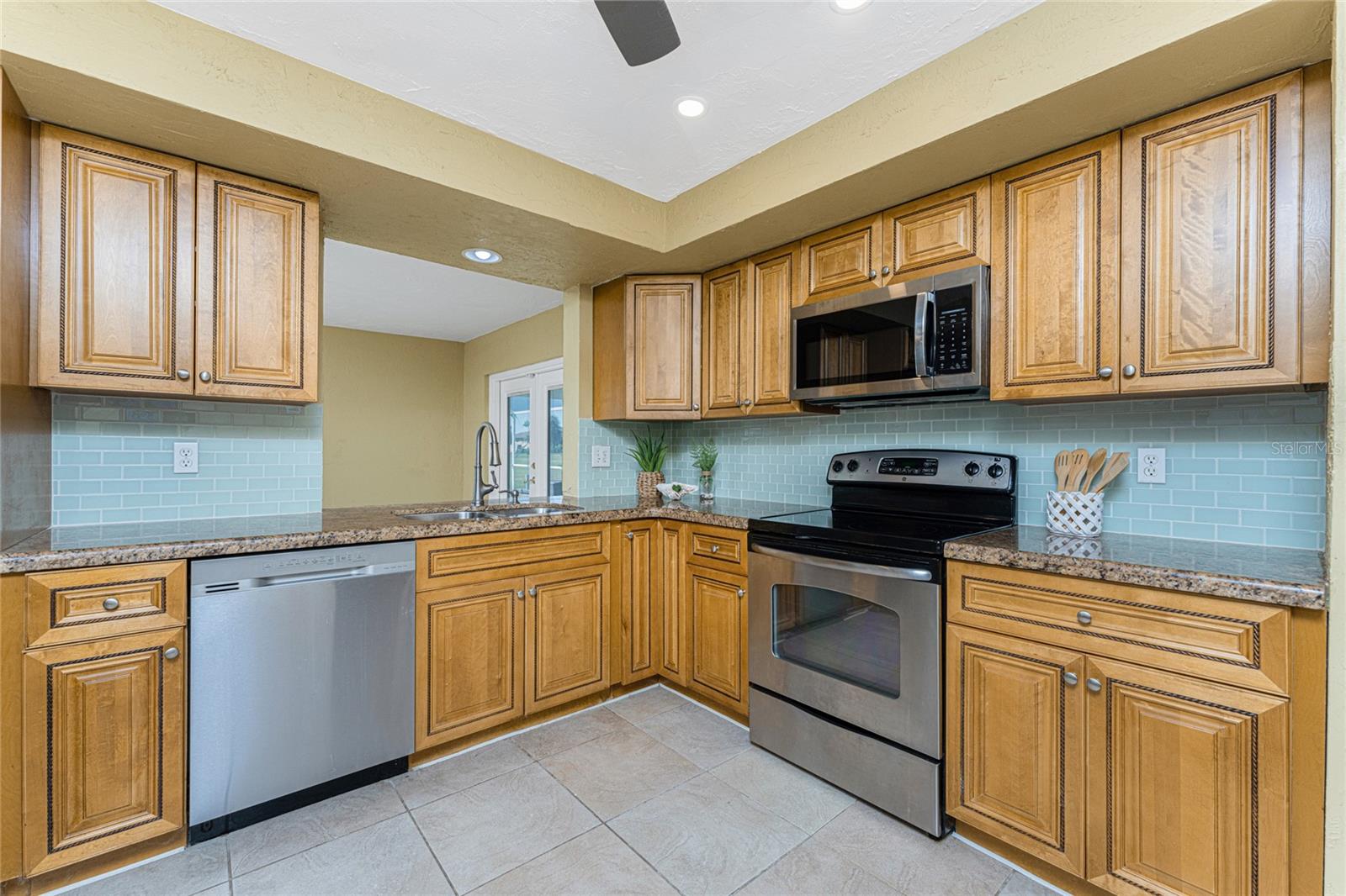 256 CADDY RD, ROTONDA WEST, FL, 33947