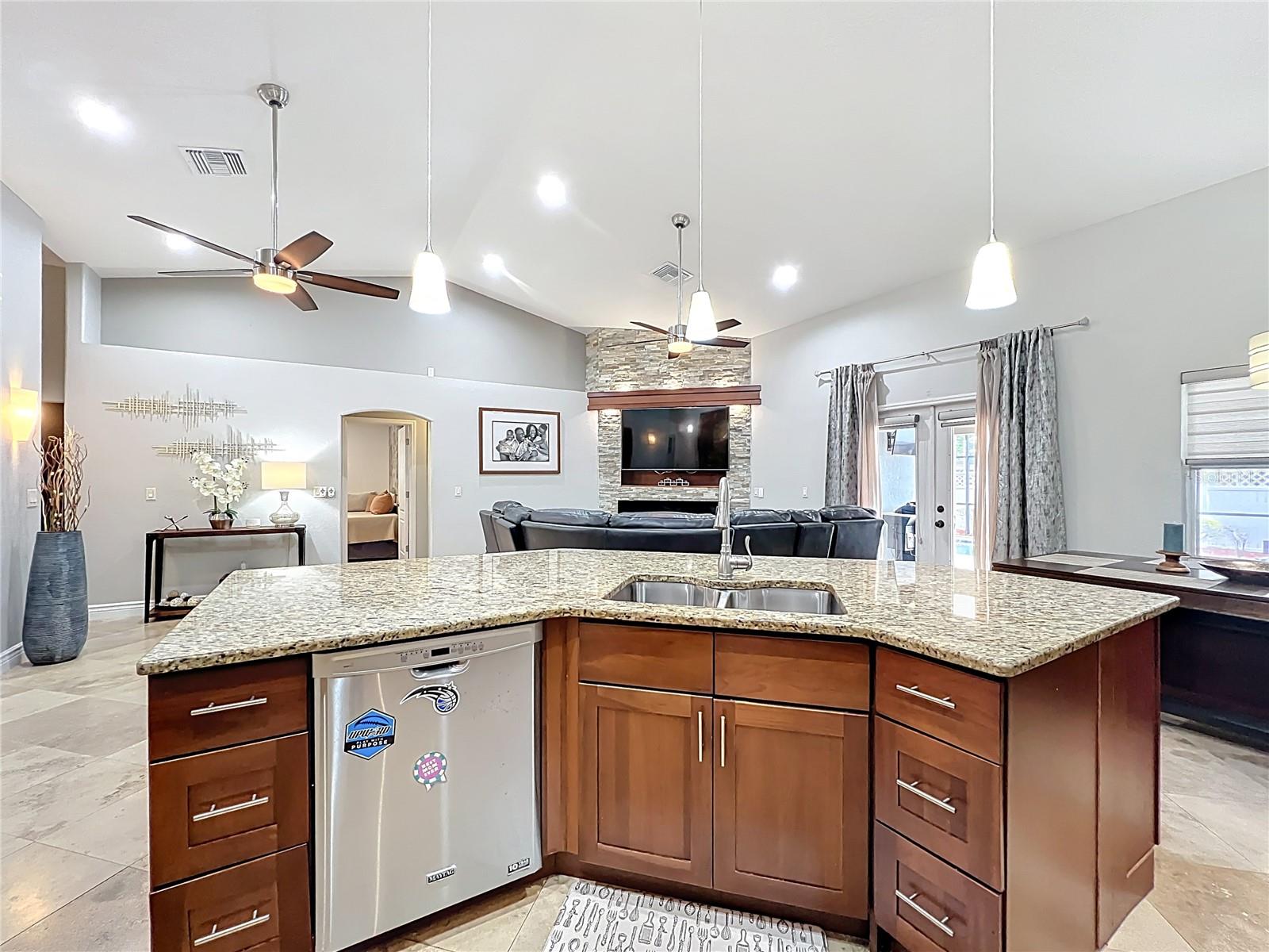 723 SUNBURST COVE LN, WINTER GARDEN, FL, 34787
